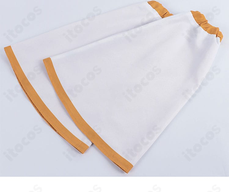 袖カバー装飾のアップ。形状と縁取り、動きに合わせた立体感を確認できる画像