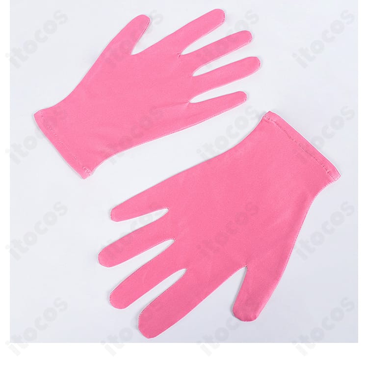 手袋のディテール。指先のカッティングと甲部分の装飾ラインが分かる画像