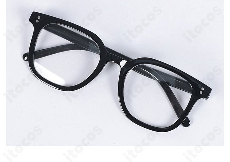 メガネ小物のディテール。フレーム形状と色味が分かるアクセサリー画像