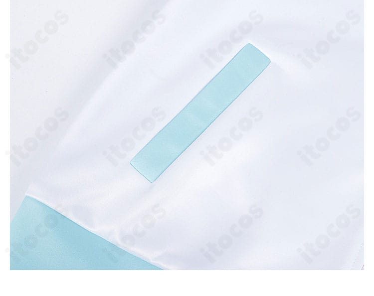 コートポケットディテール。ポケットフラップと縫製ライン、実用性を示すアップ画像