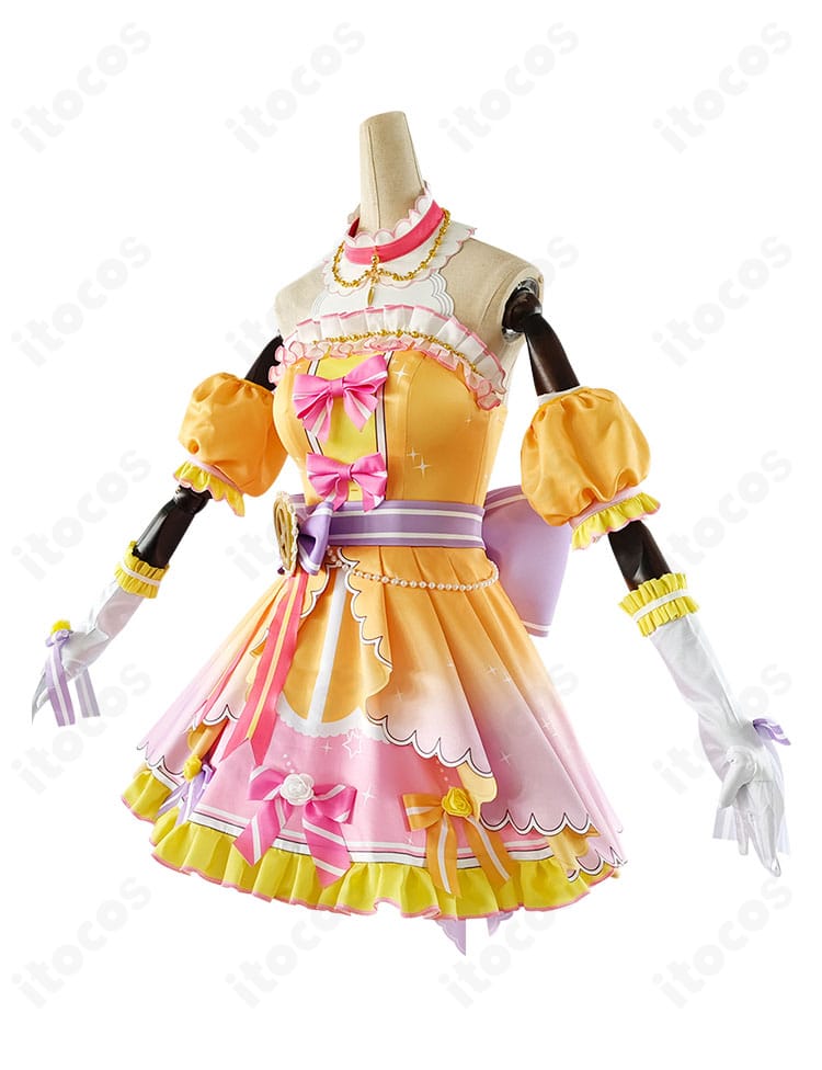 高坂穂乃果コスプレ衣装 側面ディテール。カウントダウンライブ編のラインと装飾パーツの立体感を強調。