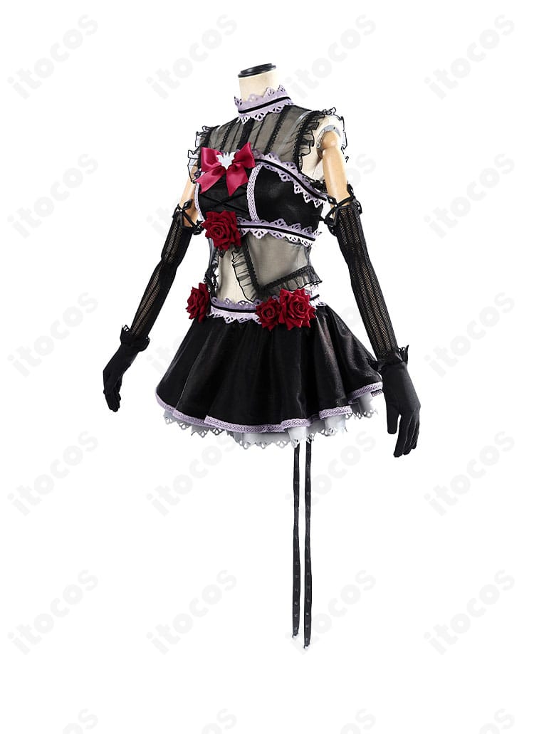 西木野真姫 怪談編コスプレ衣装の側面。シルエットと背飾りのボリューム感を確認できる画像