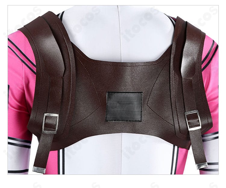 背中の飾りパーツ細部を示すグウェン・プールコスプレの拡大写真