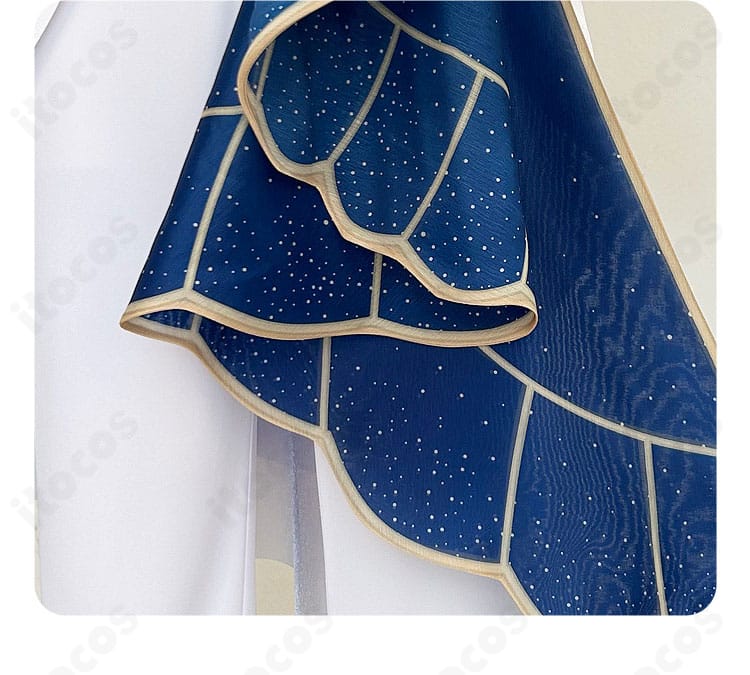 天祥院英智 コスプレ衣装 裾飾りディテール。配色パイピングと刺繍が映えるドレスコート