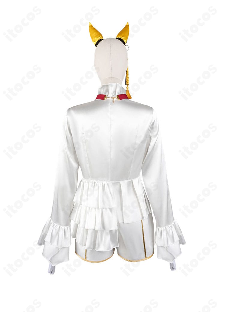 インナー背面ディテール。シャツ背面のシルエットと縫製ラインを確認できる写真。