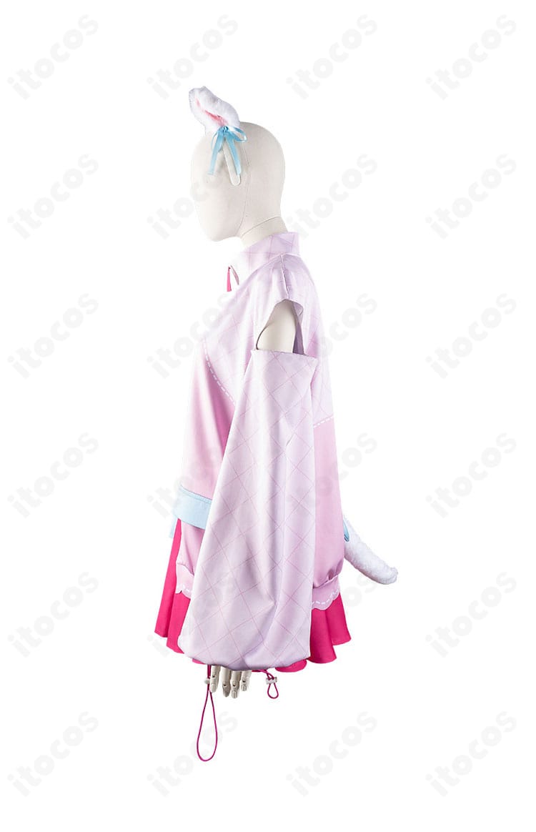 天王寺璃奈 衣装の右側ディテール。スカートの切り替えとレッグカバー、太ももベルトの装飾を鮮明に撮影。