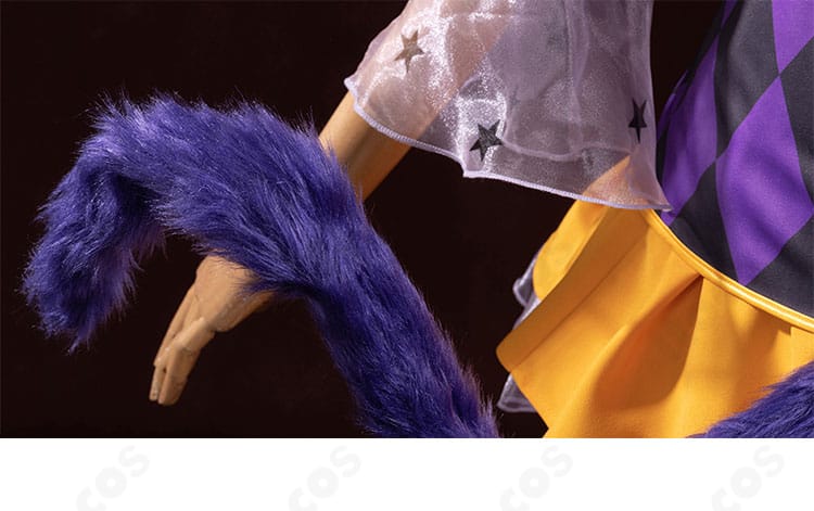 尻尾アクセサリーのディテール。装着パーツの形状と質感が分かるクローズアップ。