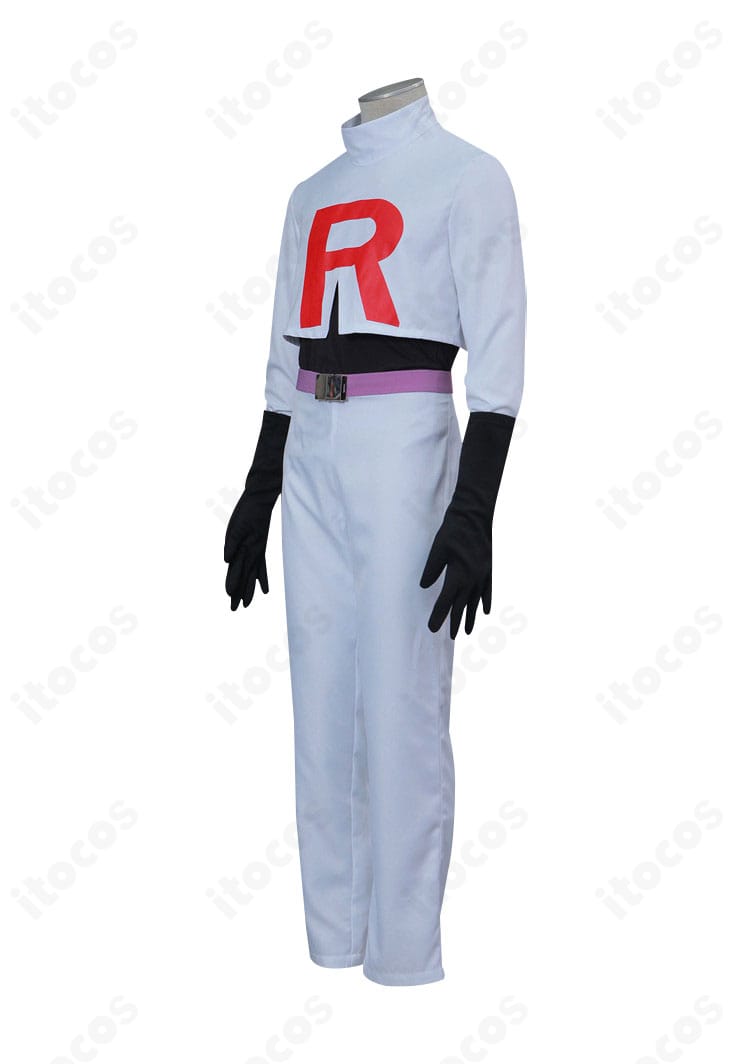 コジロウの制服コスプレ衣装の側面。上衣とズボンのライン、ベルト位置のバランスを確認できる