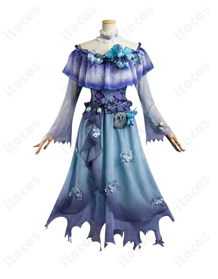 メリー・プリニウス「霊の蝋燭」衣装の正面ディテール。襟元から胸元までの装飾配置と質感が確認できる画像。