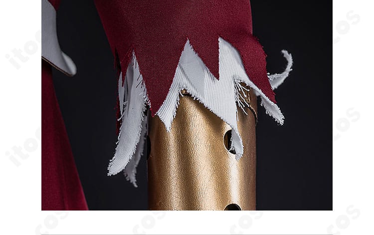 袖口装飾のクローズアップ。カフのデザインとステッチラインが分かる写真