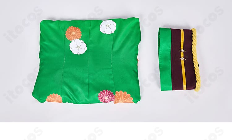 阿良河キウィ お正月ver. コスプレ衣装のセット内容一式。衣装本体とヘアアクセサリーを並べた構成写真