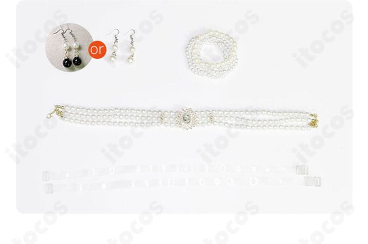 首飾りとその他装飾の細部。質感とデザインの相性を捉えたクローズアップ