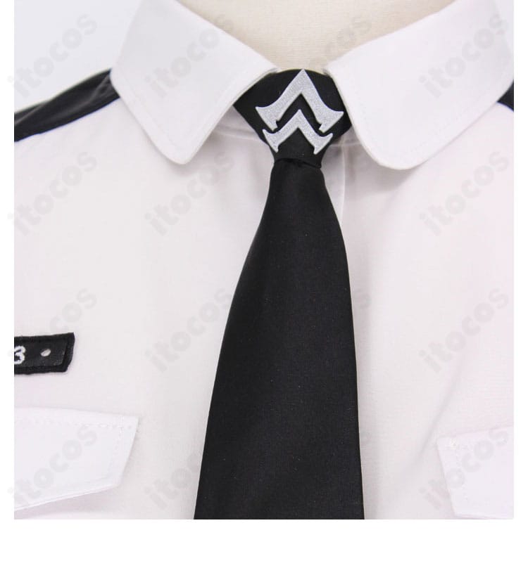 恋と深空 プレイヤー 特別任務 制服コスプレのネクタイ結び目ディテール。端正な首元を演出