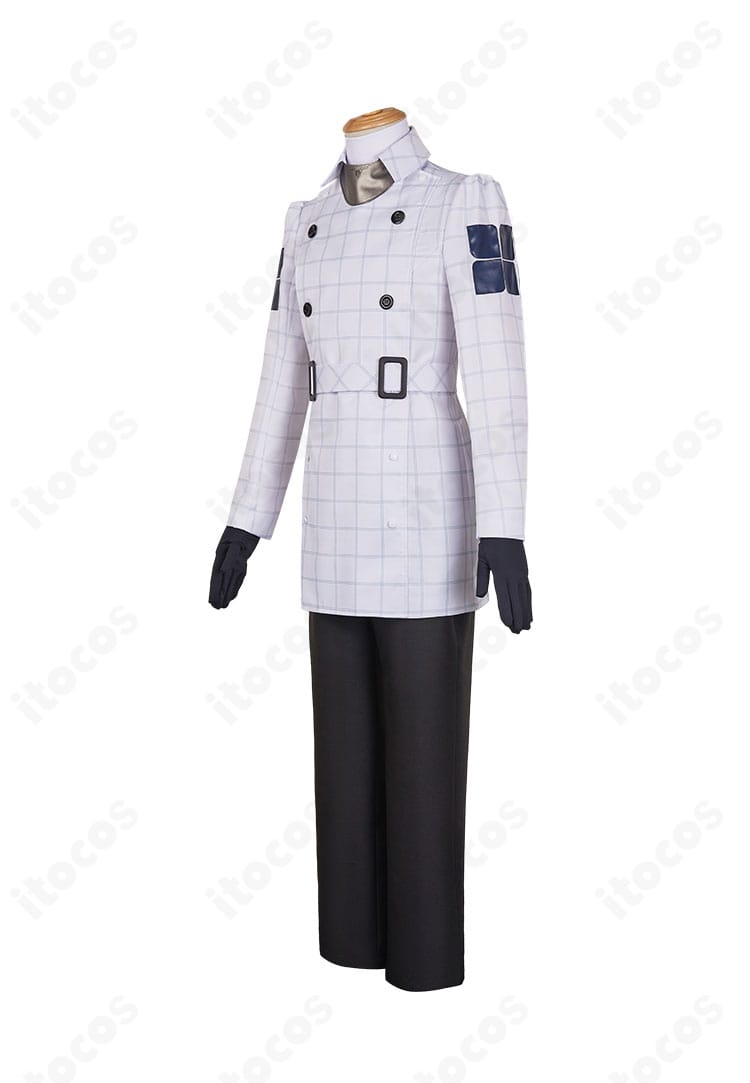 ストロール衣装の左側面。コートのラインと小物の位置関係、シルエットの流れを示す写真。