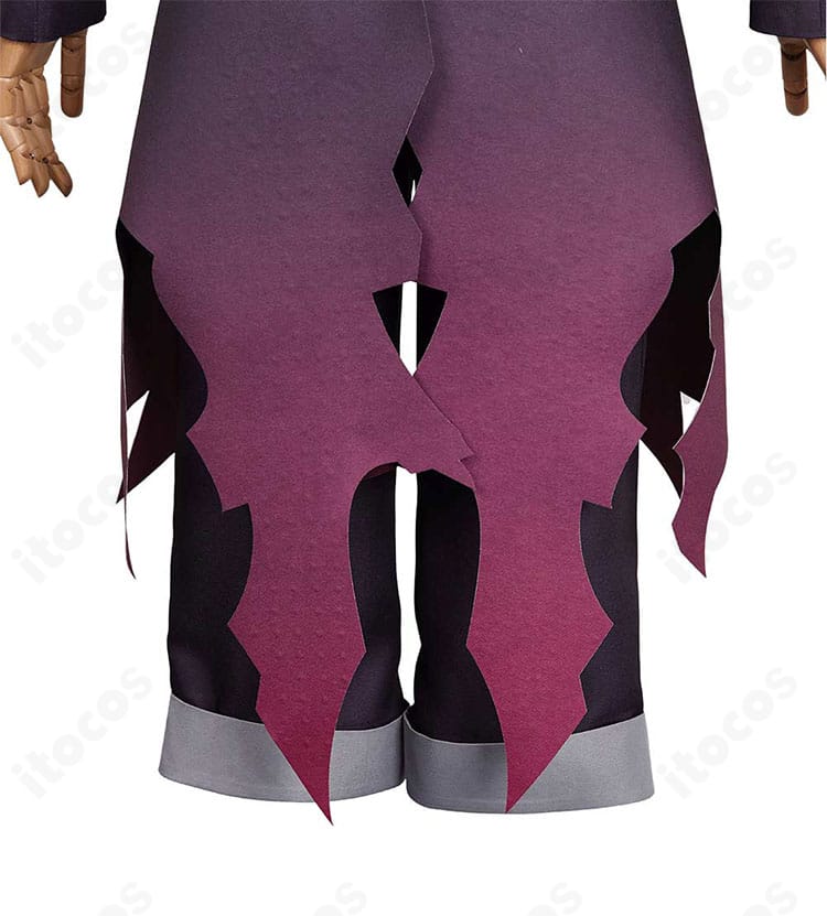 ダンダダン 変身後コスプレ衣装の裾装飾ディテール。ステッチとライン取りを確認できる画像