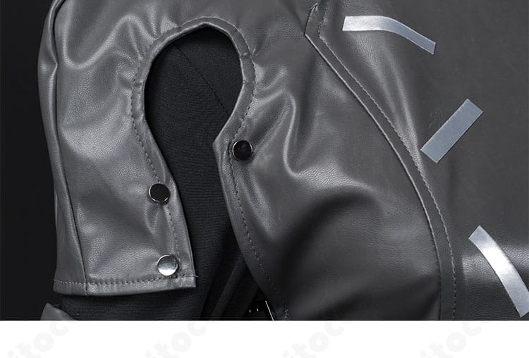 肩・袖パーツの拡大写真。レイヤーとステッチワークの丁寧な仕上げ。