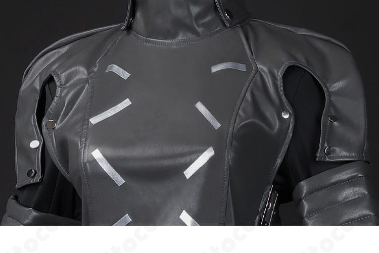 衣装全体の装飾ディテール。ワンダーの世界観を表す意匠を精密に再現。