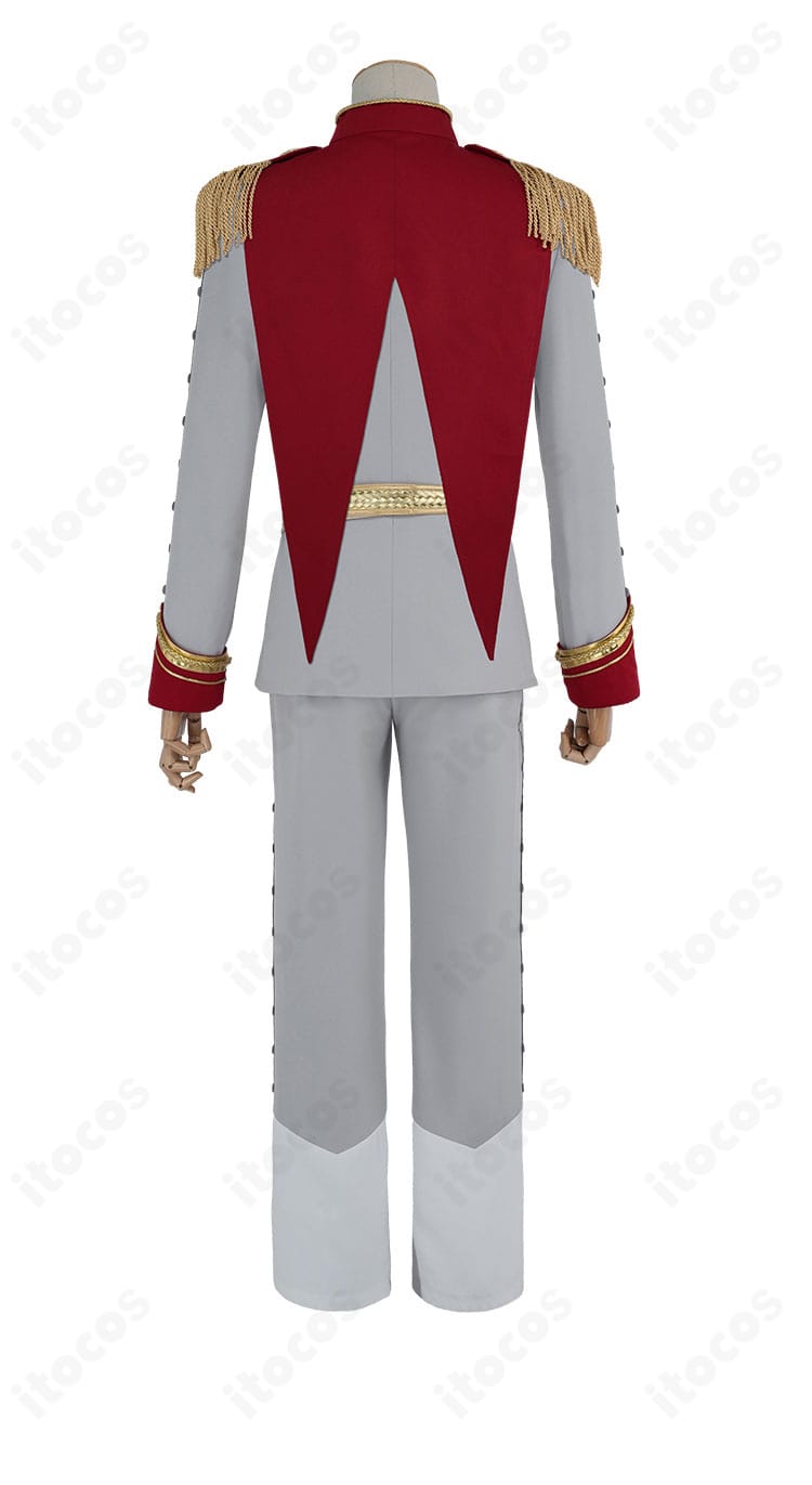 ペルソナ5 ザ・ロイヤル 明智吾郎 怪盗服コスプレの背面図。長めのマントの落ち感と背面ラインの再現性を示す画像