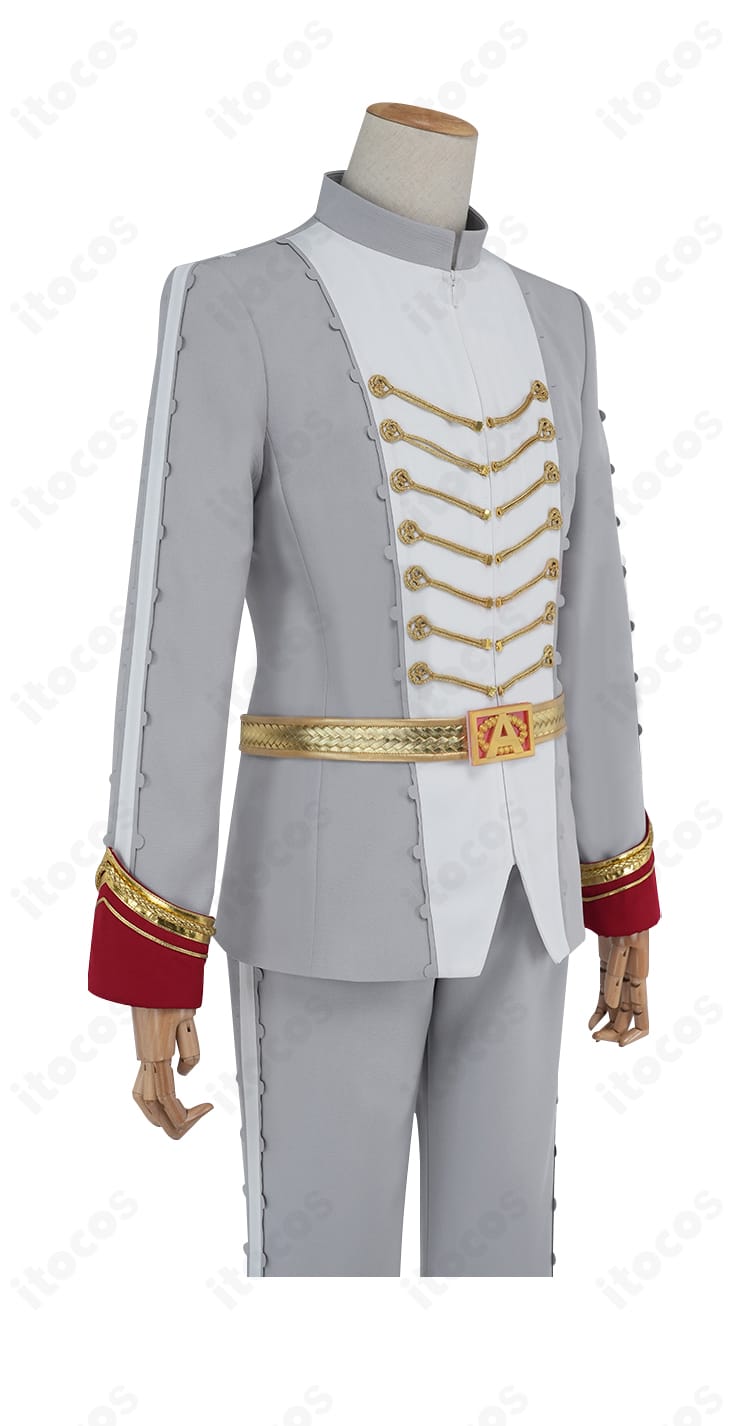 ペルソナ5 ザ・ロイヤル 明智吾郎 怪盗服コスプレのサイドビュー。肩からマントの流れ、ウエストラインの立体感が確認できる角度