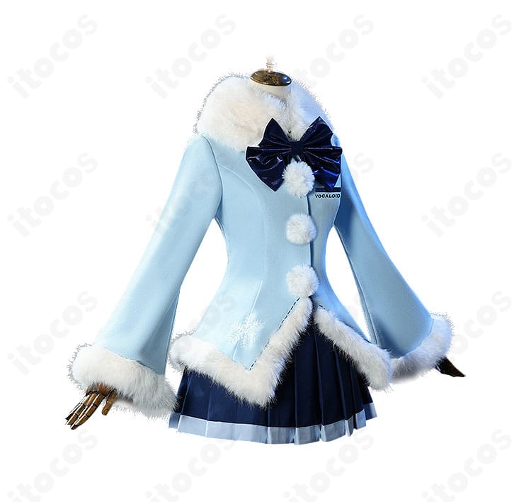 雪ミク2012衣装の右側面。コートのAラインと袖口ボアの質感が分かる角度。