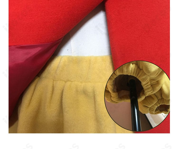 ショートパンツのディテール。裾のラインと生地表情が分かるクローズアップ。