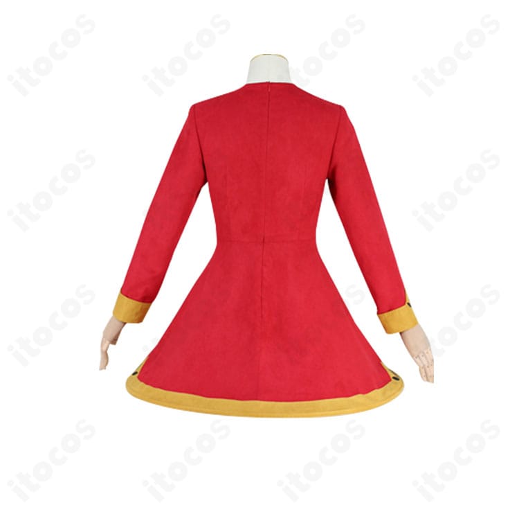 背面の縫製ラインと留め仕様、マントの端処理を示すディテール接写