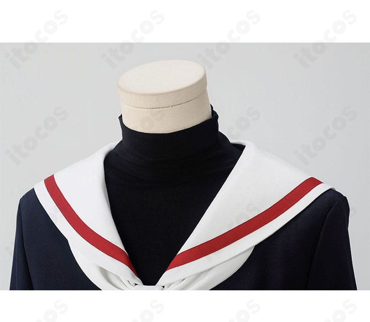 カードキャプターさくら 冬制服コスプレ衣装｜襟元の刺繍ディテールと縫製品質のクローズアップ