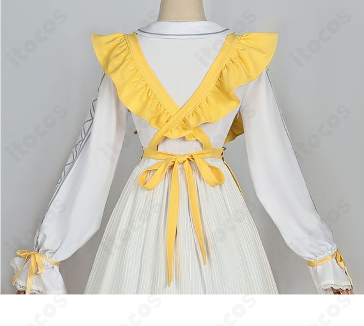 アニー・レスター衣装の背面ディテール。エプロン結び目や背中心の仕立てを強調。