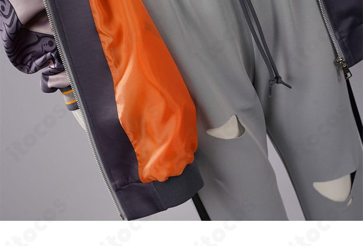 門襟部分のクローズアップ。エッジの効いたパターンと縫製ラインを強調。