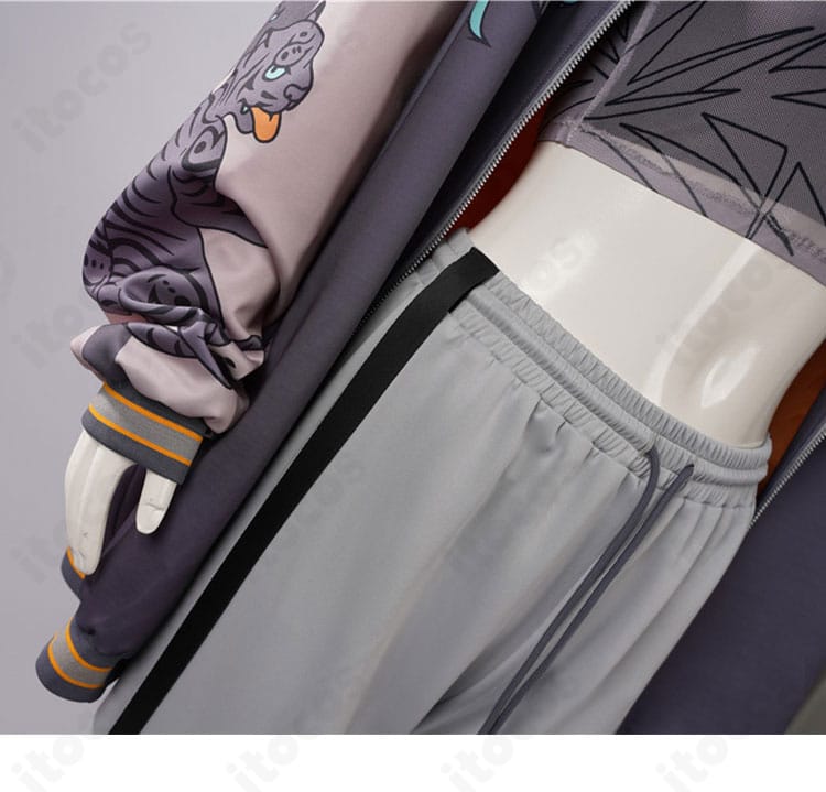 パンツ装飾のディテール。配色トリムと意匠パーツの再現を確認。