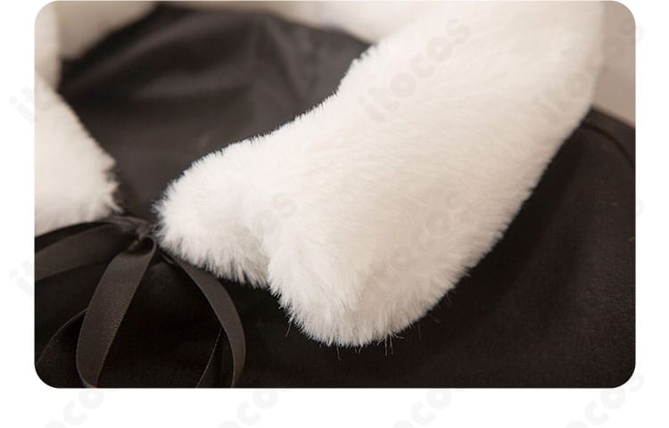 披肩のファー調装飾：肩回りの質感と縁の表情のクローズアップ