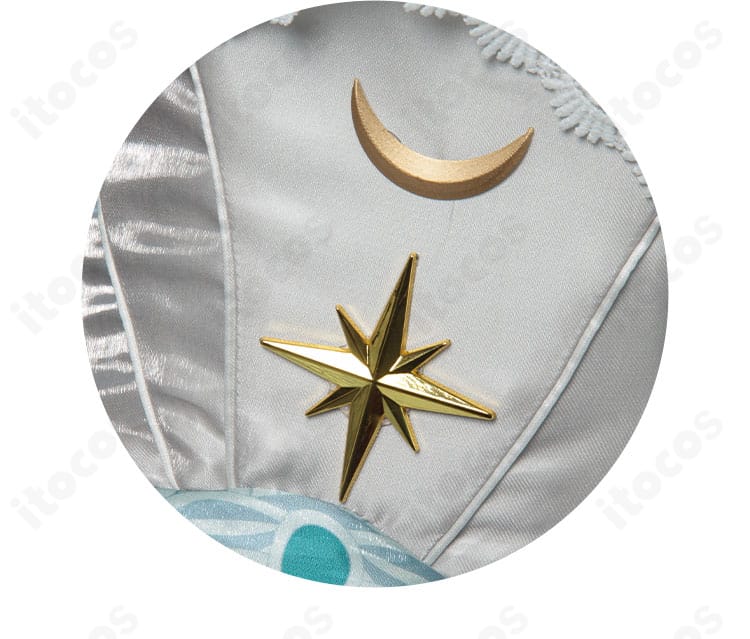 ウエスト装飾のディテール。曲線的なパーツで優雅な印象を強調