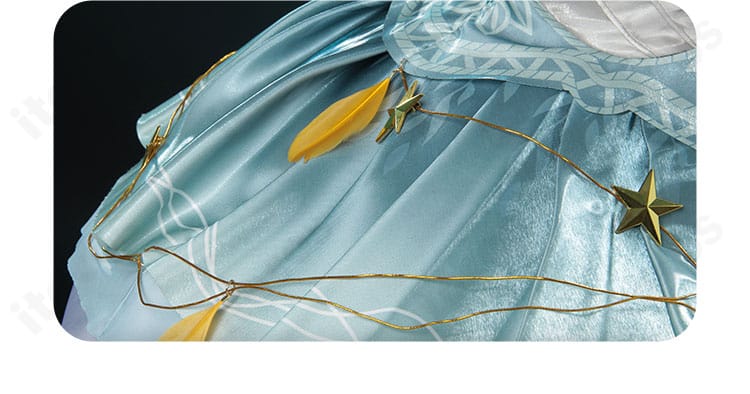 スカート装飾のクローズアップ。細部まで作り込まれたパターンが特徴