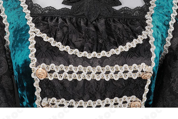 黒執事 シエル・ファントムハイヴ 緑の魔女編ドレス 襟周りの縁取りとフリルの縫製ディテール