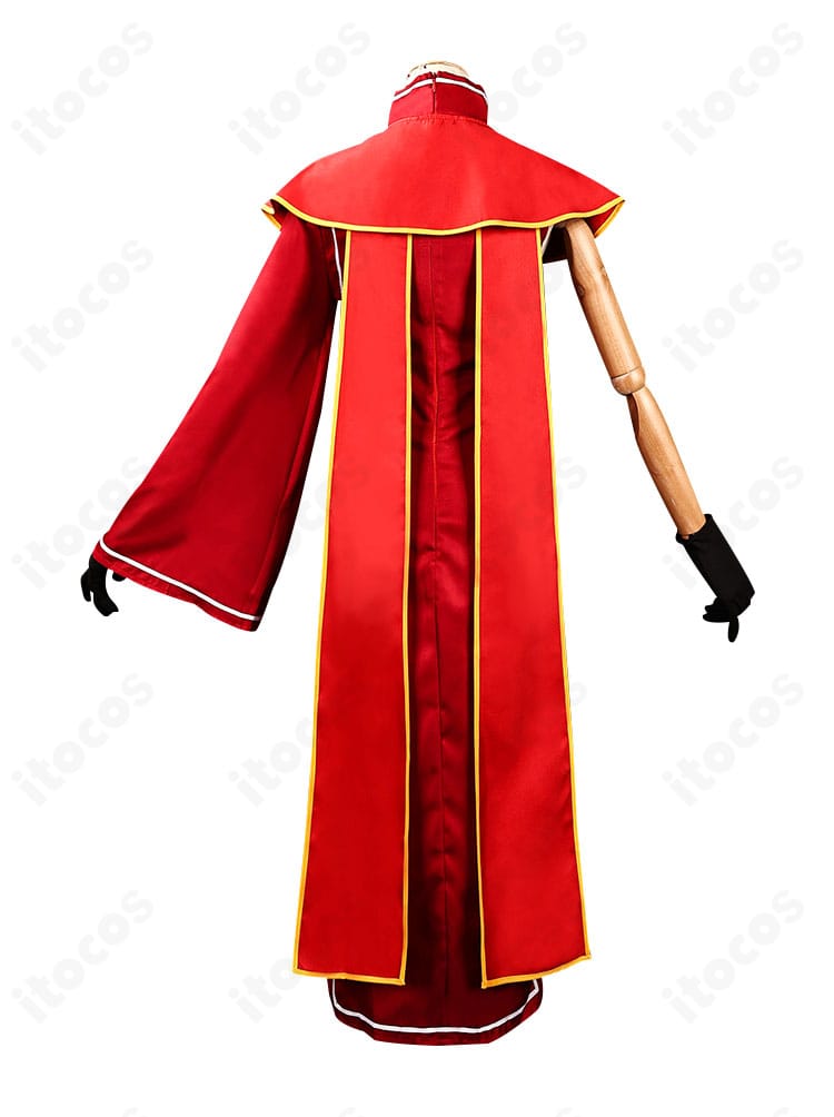 背面デザイン全景。マントの落ち感と背面ライン、裾の広がりをチェック。