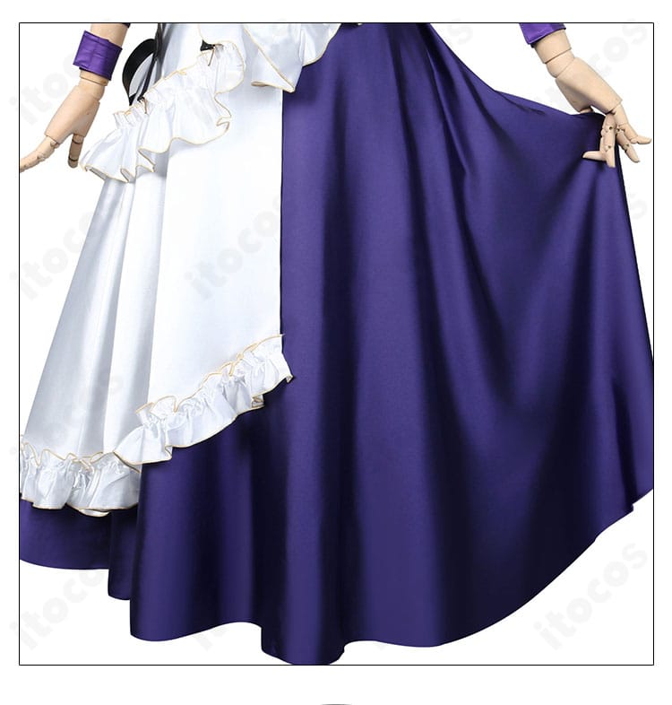 スカート部分の意匠詳細。ギャザー分量と裾の波打ちが強調される華やかなディテール