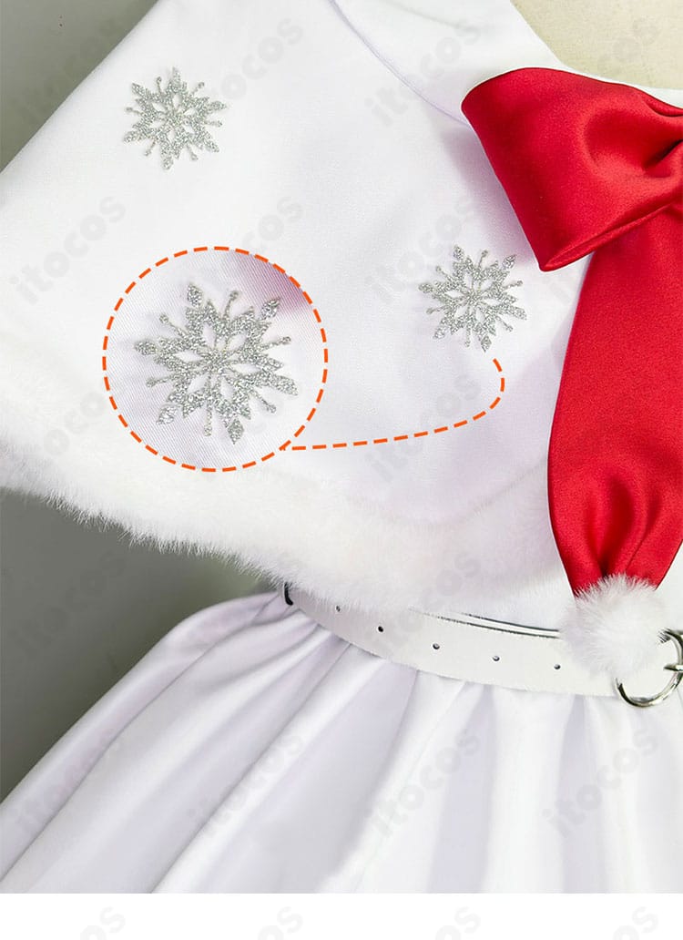 高海千歌 WINTER VACATION衣装の披肩（マント）雪花装飾アップ。モチーフ位置と仕上げがわかるディテール写真