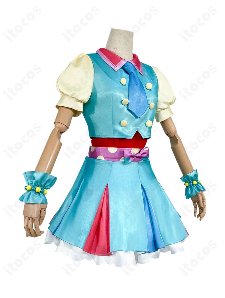 プリパラ 南みれぃ アイドル制服コスプレ衣装の右側面写真。ウエストラインと袖の収まり、側面からのシルエットを丁寧に再現。