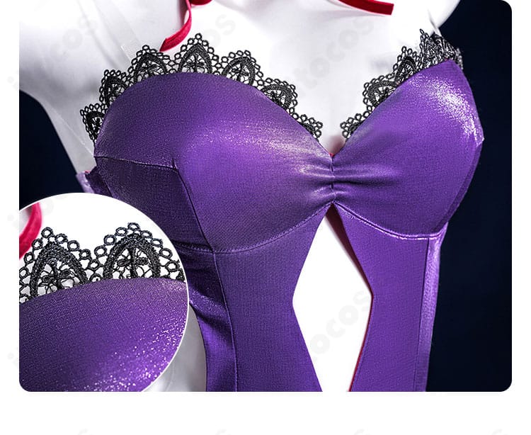 ネックラインとチョーカー周辺の装飾詳細。繊細な刺繍と素材の重なりを示すアップ。