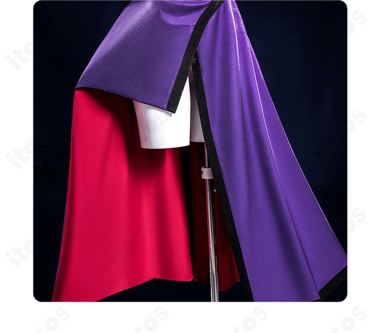 スカート裾の装飾ディテール。優雅なヘムラインと装飾テープの質感が伝わるカット。