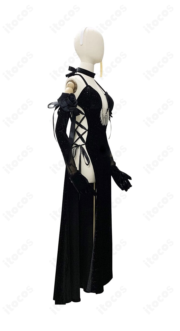 勝利の女神:NIKKE モダニア衣装の側面。ウエストから腕にかけての可動域設計とフィット感、パネル切替の立体感を強調。