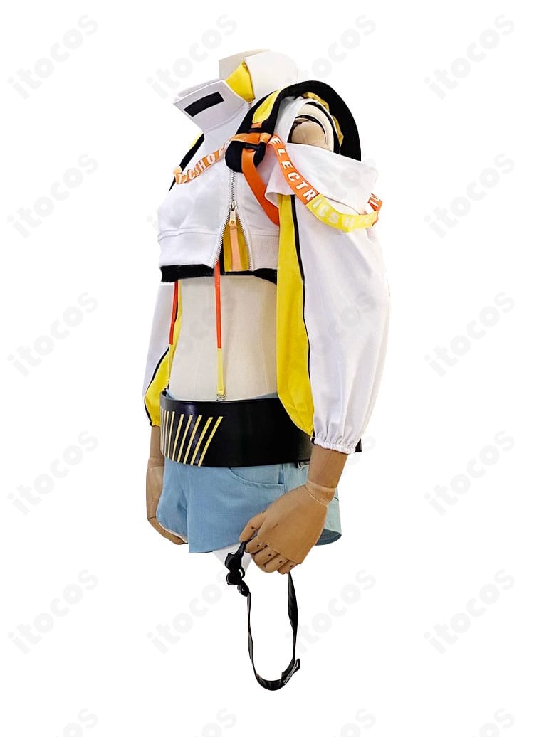 勝利の女神：NIKKE エレグ衣装の側面。立体的なシルエットと可動性を意識した構造が確認できる画像。