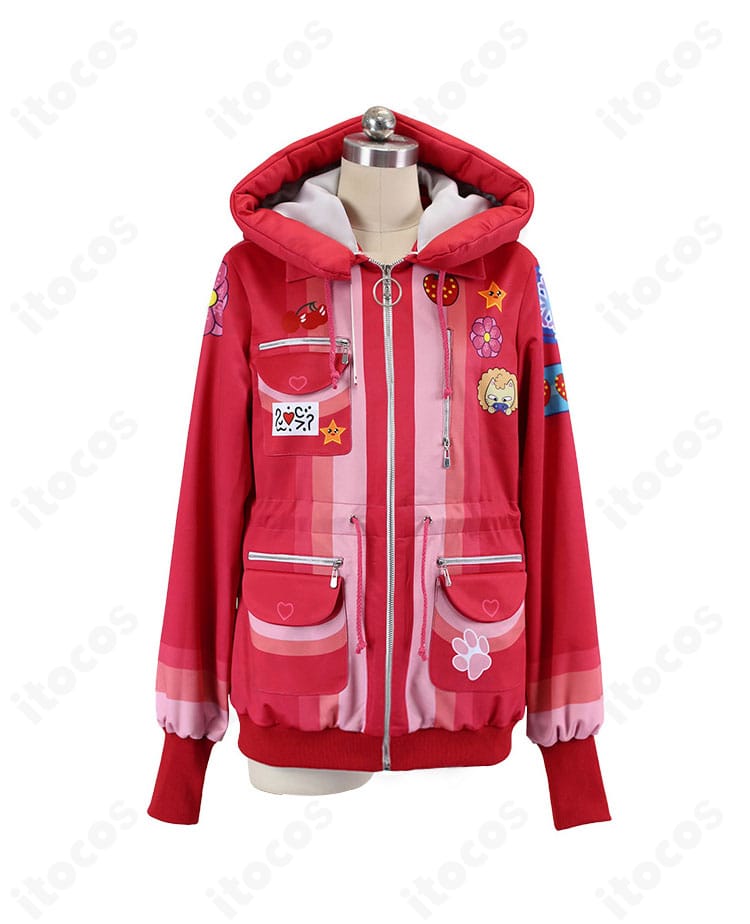 フェン・ミン 赤ずきんゲーマーのコート正面。フードとフロント装飾のディテールが分かる画像