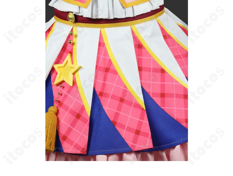 スカート部分の接写。ドレープと動きの出るレイヤー構成で、ふんわりとした広がりを表現。