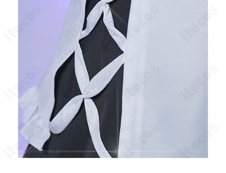 スカート装飾全体のディテール。段フリルと配色のコントラストを示す画像