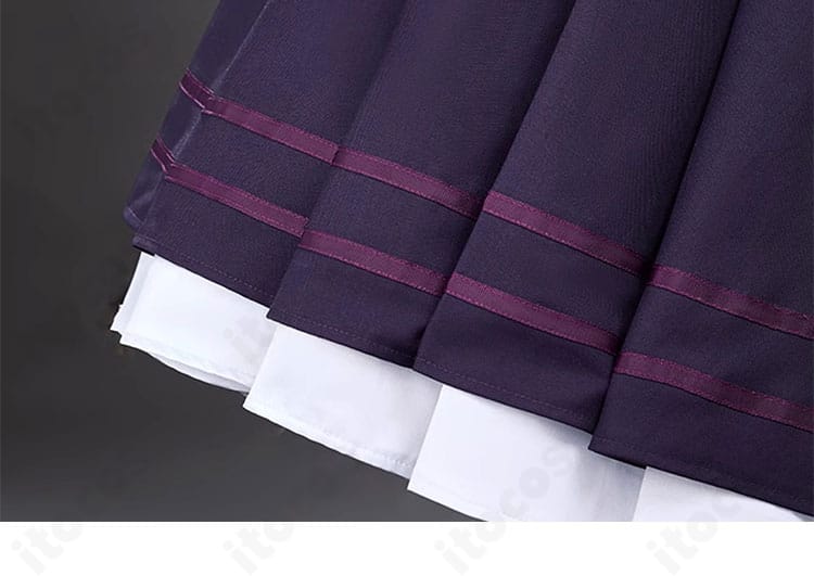 スカート裾の装飾詳細。縁取りとヘムの美しいラインを強調したマクロショット