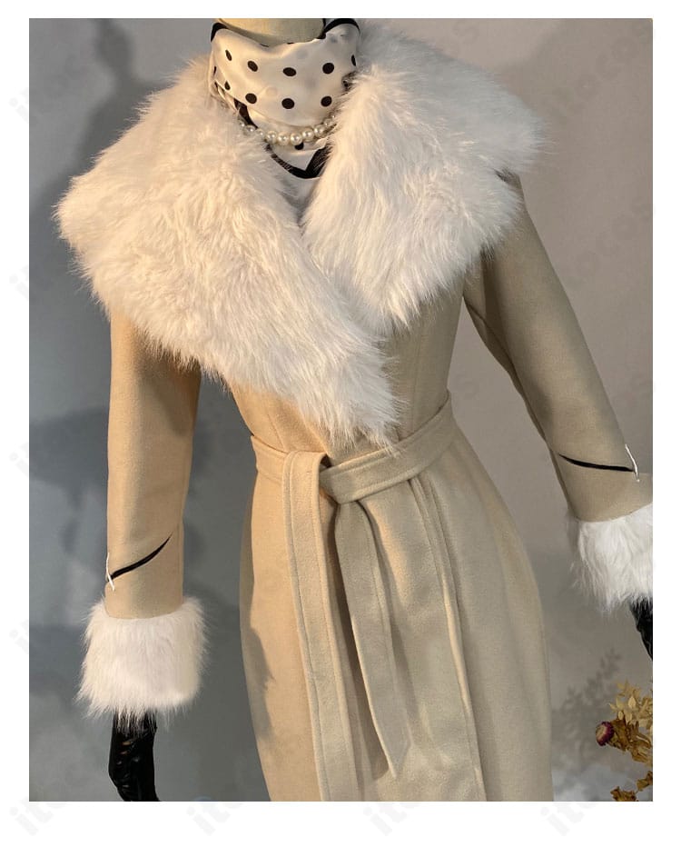 第五人格 レディ・ファウロ コスプレ衣装の装飾ディテール（ブローチや縁取り）