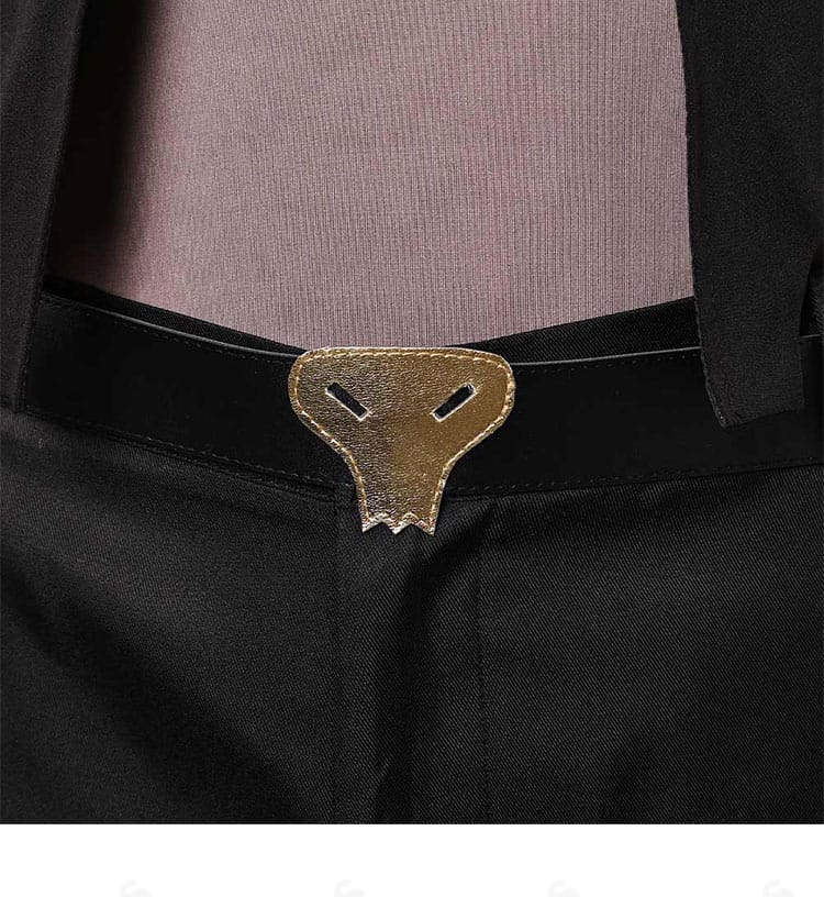 サタン コスプレ衣装の腰帯装飾アップ。ベルトの質感と装飾の配置を詳細に表現。