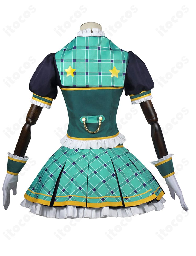 藤堂ユリカ コスプレ衣装の背面図。背中の装飾配置とスカート後ろのディテールが見える。