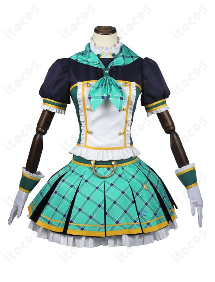 藤堂ユリカ コスプレ衣装の正面図。襟元とスカーフ、胸元の配置バランスが分かる全身カット。